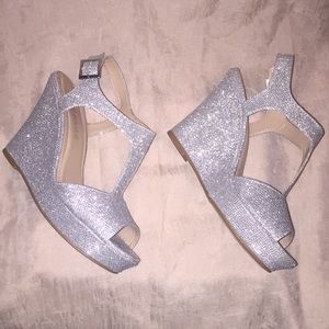 Silver sparkle wedges